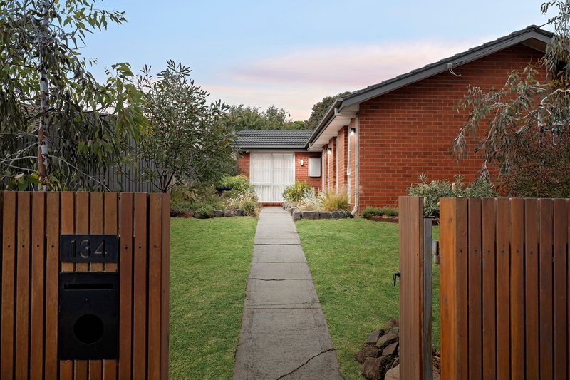 134 Monterey Boulevard, Frankston North VIC 3200