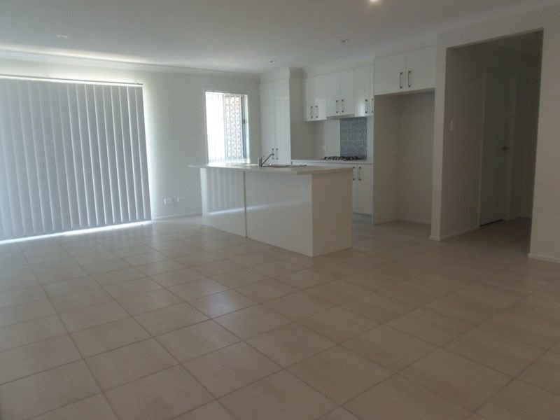 Photo - 1/34 Moogerah Boulevard, Redbank Plains QLD 4301 - Image 2