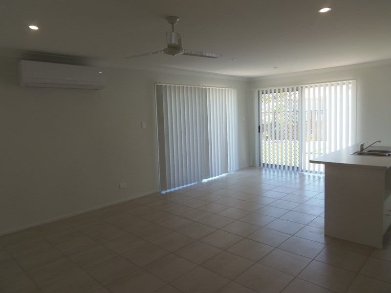 Photo - 1/34 Moogerah Boulevard, Redbank Plains QLD 4301 - Image 3