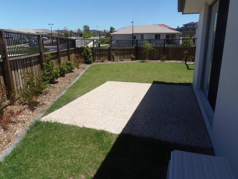 Photo - 1/34 Moogerah Boulevard, Redbank Plains QLD 4301 - Image 4