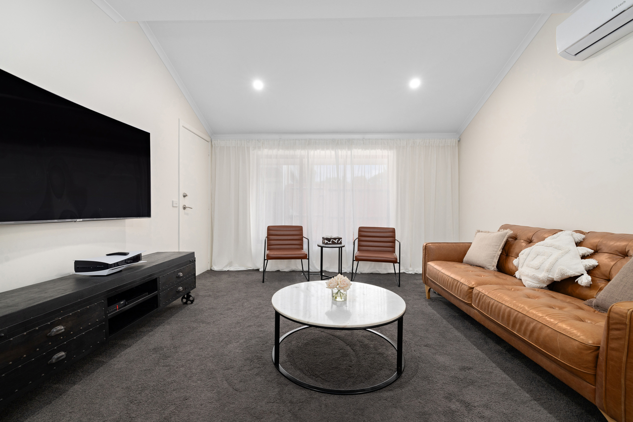 1/34 Murray Crescent, Rowville, VIC 3178 - Image 2