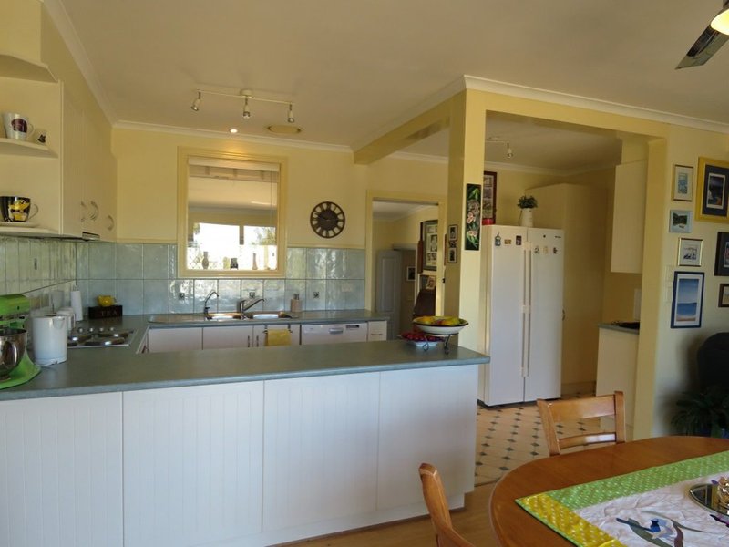 Photo - 134 Newlands Drive, Paynesville VIC 3880 - Image 5