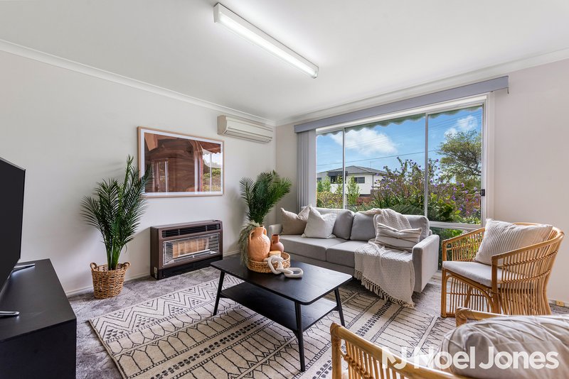 Photo - 1/34 Nirvana Crescent, Bulleen VIC 3105 - Image 2