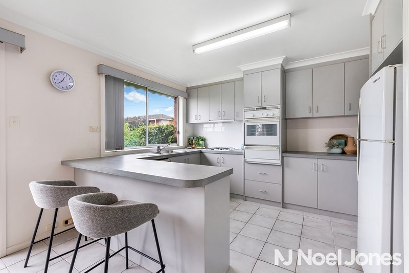 Photo - 1/34 Nirvana Crescent, Bulleen VIC 3105 - Image 5