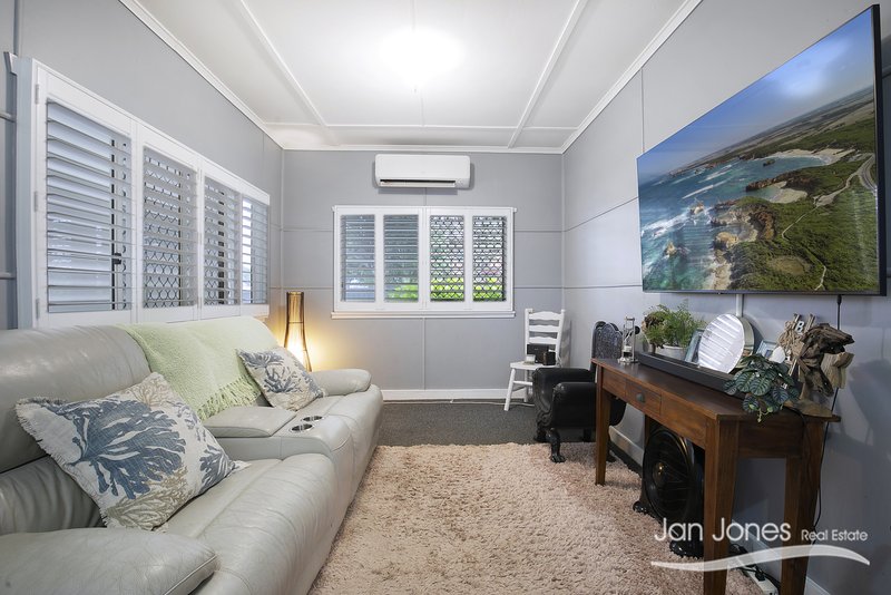 Photo - 134 Oxley Avenue, Woody Point QLD 4019 - Image 6