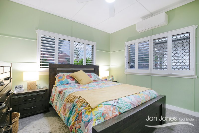 Photo - 134 Oxley Avenue, Woody Point QLD 4019 - Image 8