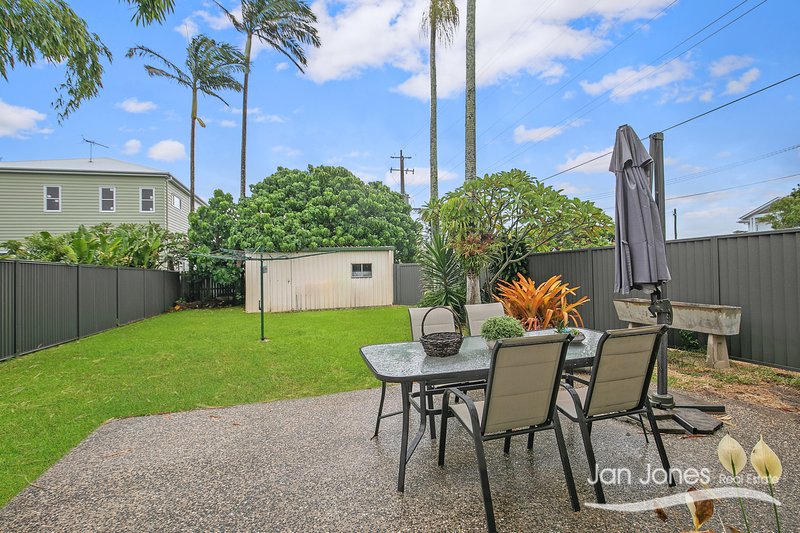 Photo - 134 Oxley Avenue, Woody Point QLD 4019 - Image 12