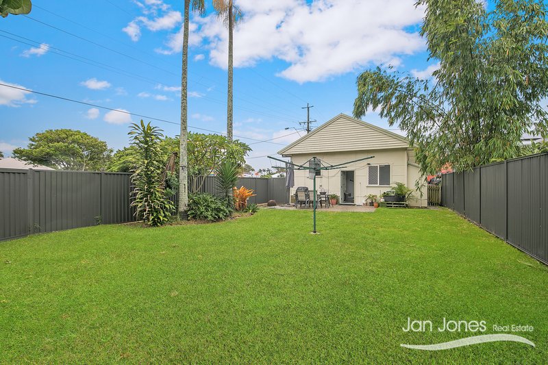 Photo - 134 Oxley Avenue, Woody Point QLD 4019 - Image 13