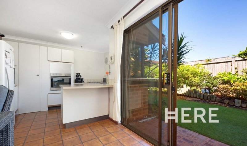 Photo - 13/4 Perina Way, City Beach WA 6015 - Image 4