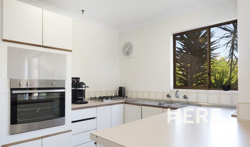 Photo - 13/4 Perina Way, City Beach WA 6015 - Image 5