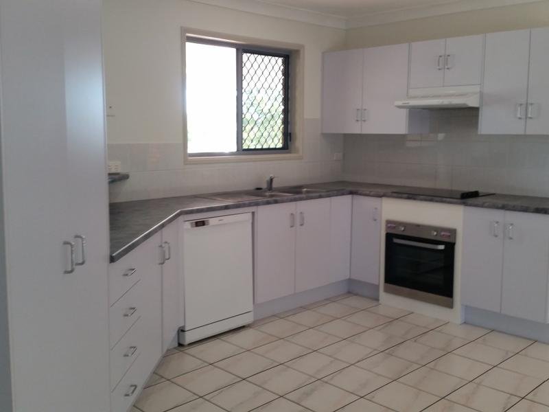 Photo - 1/34 Pilich Street, Kawana QLD 4701 - Image 2