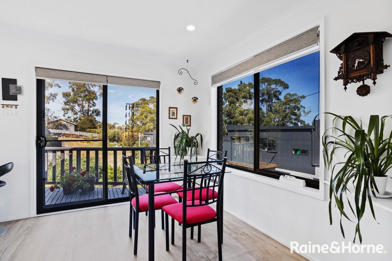 Photo - 134 Roslyn Avenue, Blackmans Bay TAS 7052 - Image 3