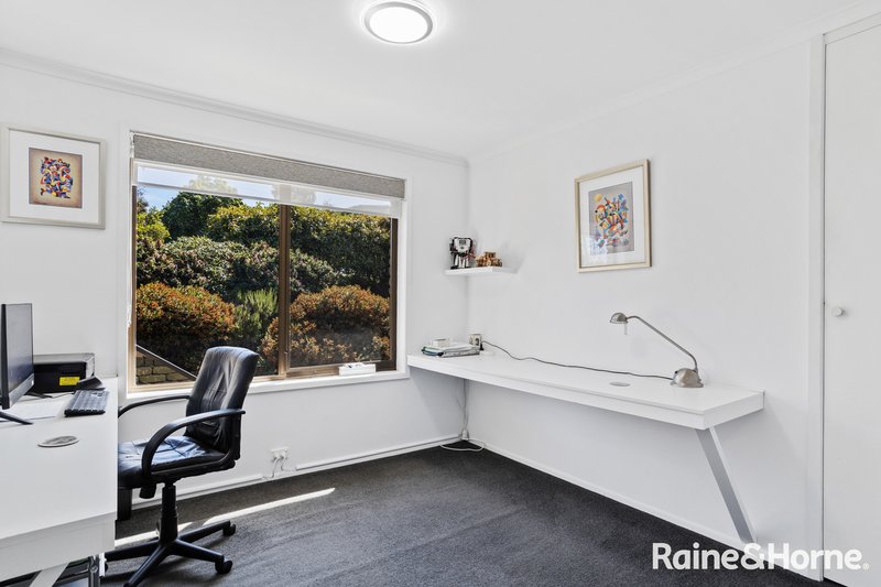 Photo - 134 Roslyn Avenue, Blackmans Bay TAS 7052 - Image 11