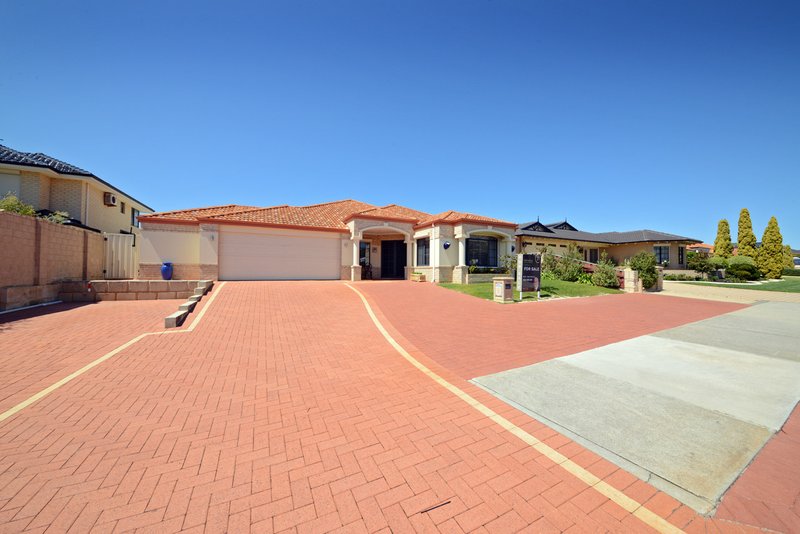 Photo - 134 Rothesay Heights, Mindarie WA 6030 - Image 2