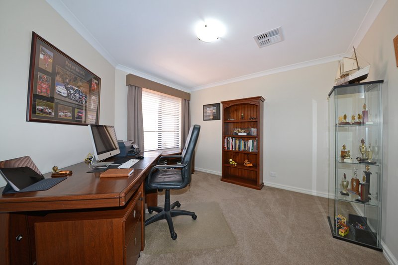 Photo - 134 Rothesay Heights, Mindarie WA 6030 - Image 10