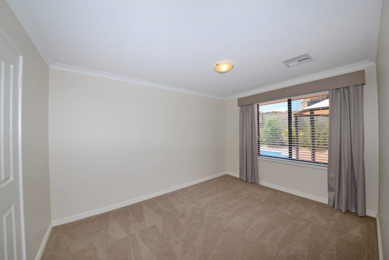 Photo - 134 Rothesay Heights, Mindarie WA 6030 - Image 13