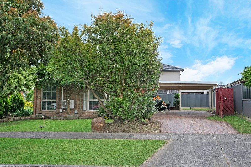 Photo - 134 Roycroft Avenue, Mill Park VIC 3082 - Image 2