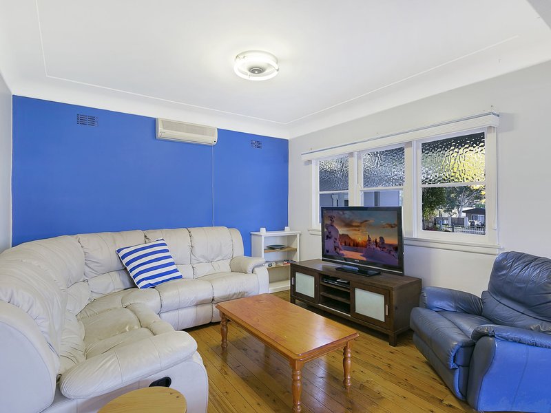 Photo - 134 Scenic Drive, Budgewoi NSW 2262 - Image 5