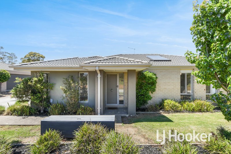 1/34 Sir Thomas Drive, Pakenham VIC 3810