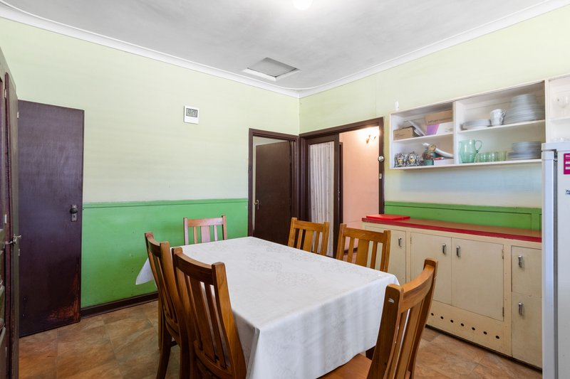 Photo - 134 Station Street, East Cannington WA 6107 - Image 16