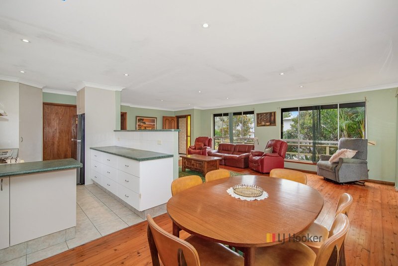 Photo - 134 Sunrise Avenue, Halekulani NSW 2262 - Image 5