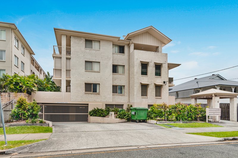 13/4 Sykes Court, Southport QLD 4215