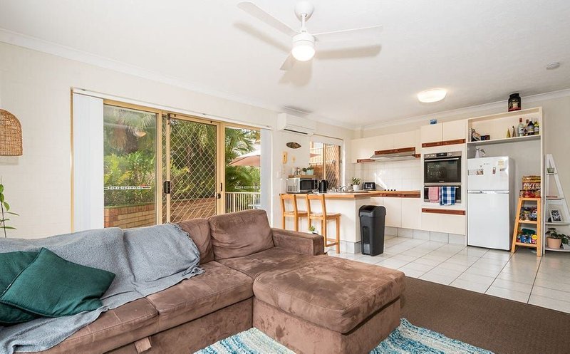 Photo - 1/34 Ventura Road, Mermaid Beach QLD 4218 - Image 4