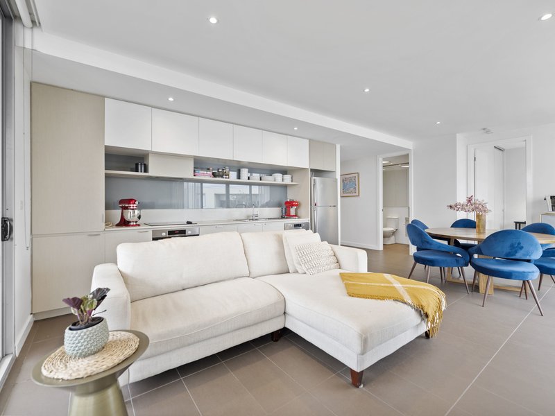 Photo - 13/44 Eucalyptus Drive, Maidstone VIC 3012 - Image 2