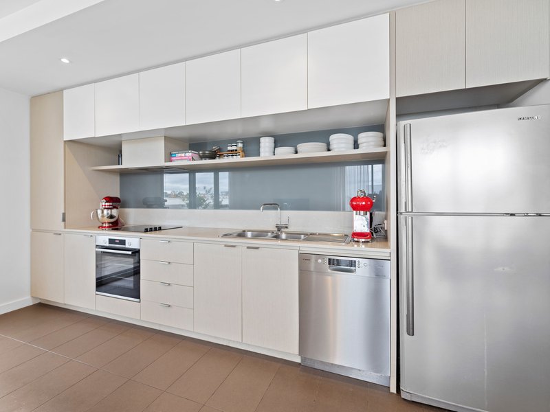 Photo - 13/44 Eucalyptus Drive, Maidstone VIC 3012 - Image 5