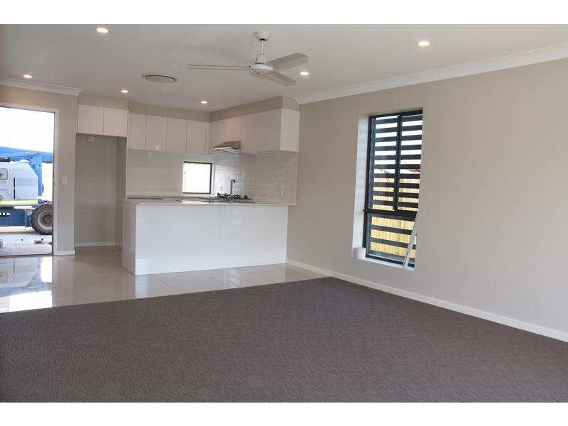 Photo - 13/47 Gawler Crescent, Bracken Ridge QLD 4017 - Image 3