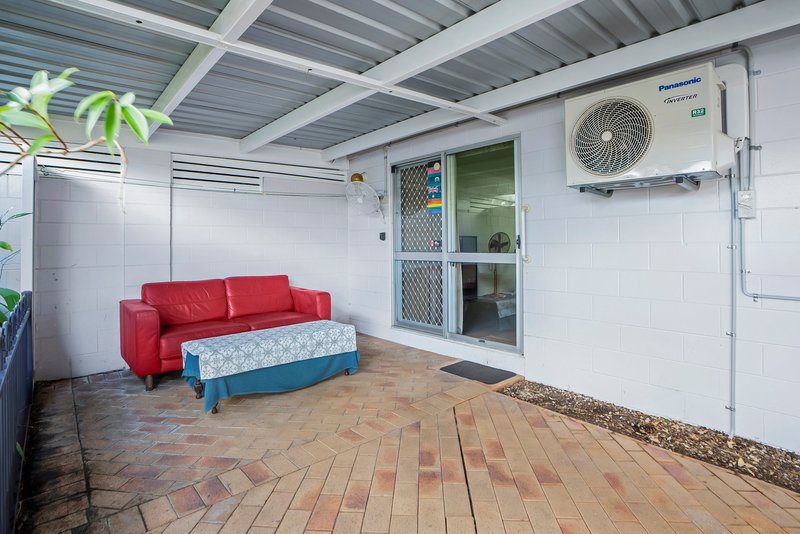 Photo - 13/473-479 Mccoombe Street, Mooroobool QLD 4870 - Image 10