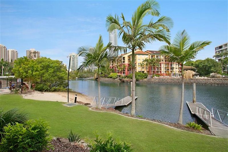 13/49 Peninsular Drive, Surfers Paradise QLD 4217