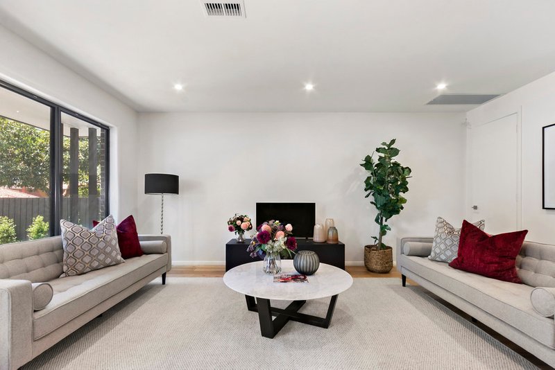 Photo - 134a Atherton Road, Oakleigh VIC 3166 - Image 2