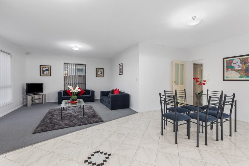 Photo - 1/35 & 2/35 Sturt Street, Mount Gambier SA 5290 - Image 4