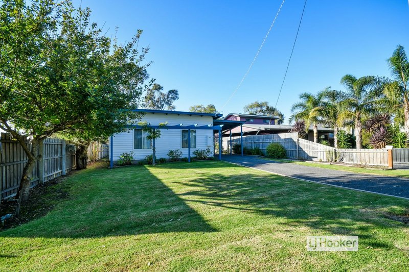 135 Bay Road, Eagle Point VIC 3878