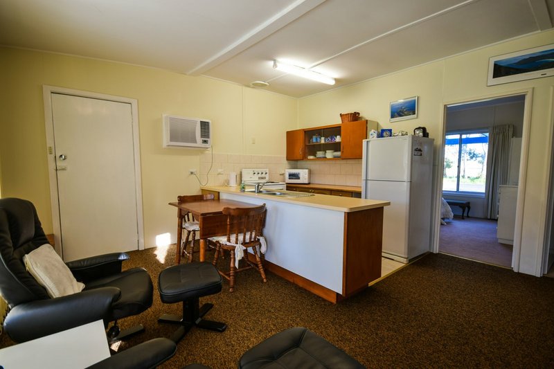 Photo - 135 Bay Road, Eagle Point VIC 3878 - Image 2