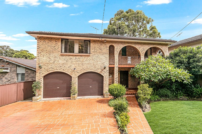 135 Bellevue Avenue, Georges Hall NSW 2198