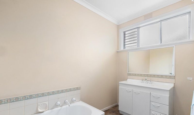 Photo - 135 Blackburn Road, Mount Waverley VIC 3149 - Image 9