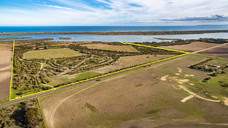 135 Bongalong Road, Hindmarsh Island SA 5214