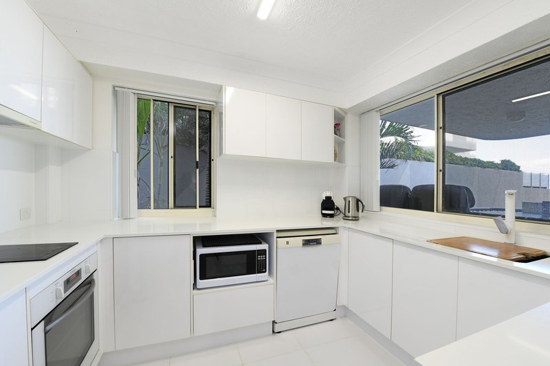 Photo - 1/35 Canberra Terrace, Kings Beach QLD 4551 - Image 5