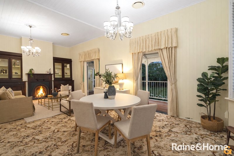 Photo - 135 Carlton Terrace, Manly QLD 4179 - Image 11