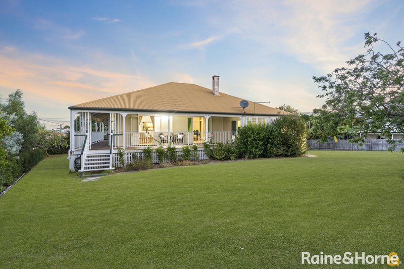 Photo - 135 Carlton Terrace, Manly QLD 4179 - Image 29