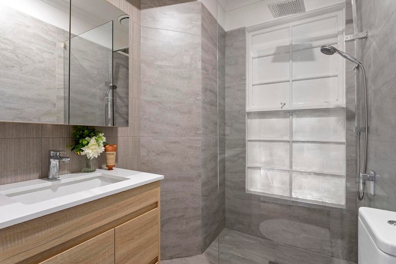 Photo - 1/35 Chadstone Road, Malvern East VIC 3145 - Image 5