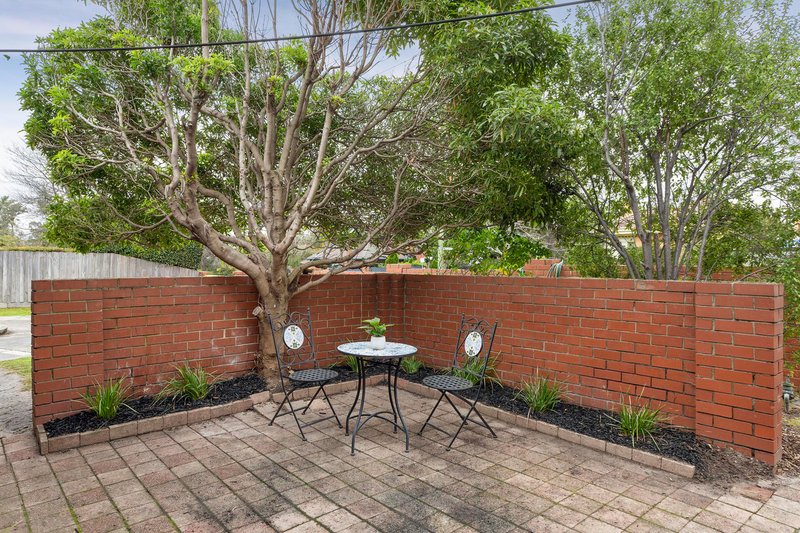Photo - 1/35 Chadstone Road, Malvern East VIC 3145 - Image 6