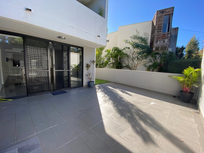 Photo - 1/35 Clarence Road, Indooroopilly QLD 4068 - Image 8