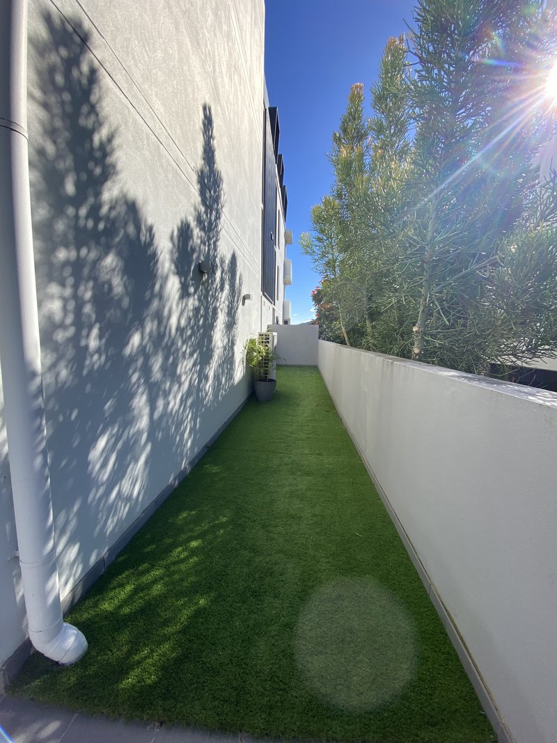Photo - 1/35 Clarence Road, Indooroopilly QLD 4068 - Image 10