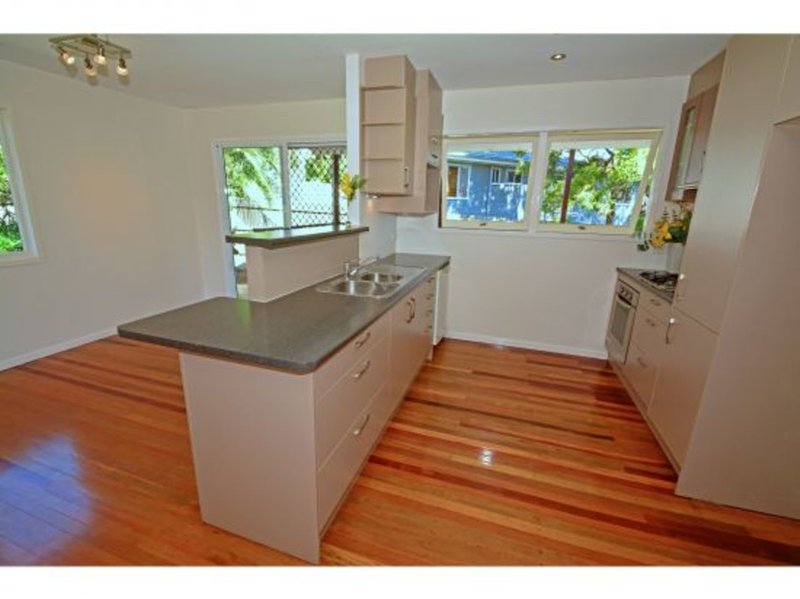 Photo - 135 Clough Street, Mount Gravatt QLD 4122 - Image 5