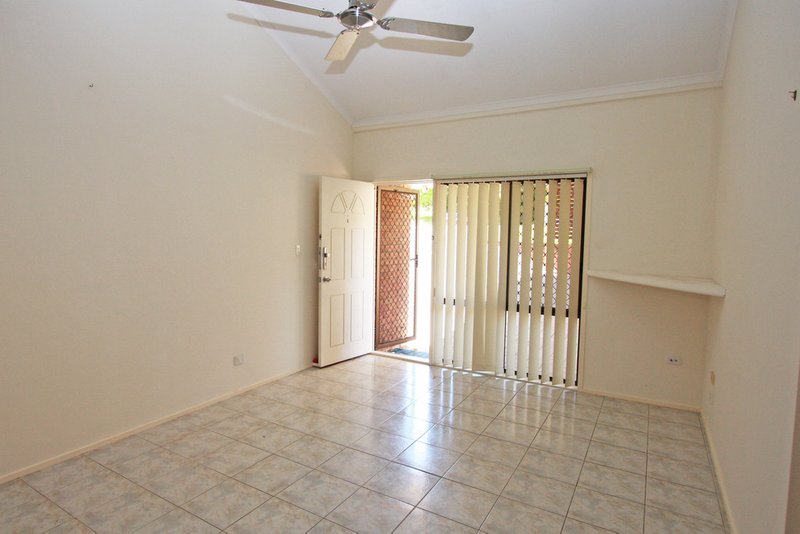 Photo - 1/35 Corunna Crescent, Ashmore QLD 4214 - Image 6