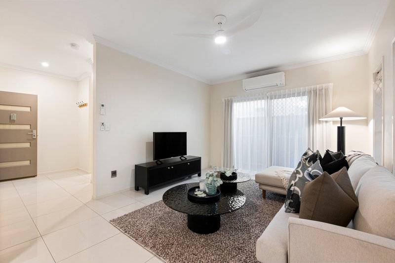 Photo - 1/35 Dinmore Street, Moorooka QLD 4105 - Image 2