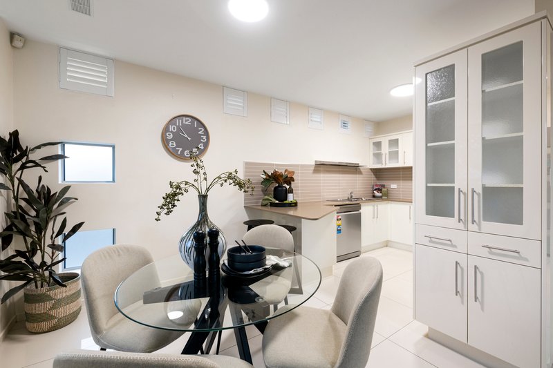 Photo - 1/35 Dinmore Street, Moorooka QLD 4105 - Image 6